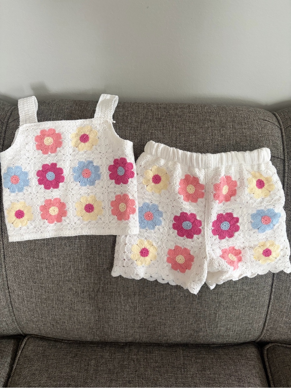 Haute hippie 3T? Floral Crochet Two-Piece Set